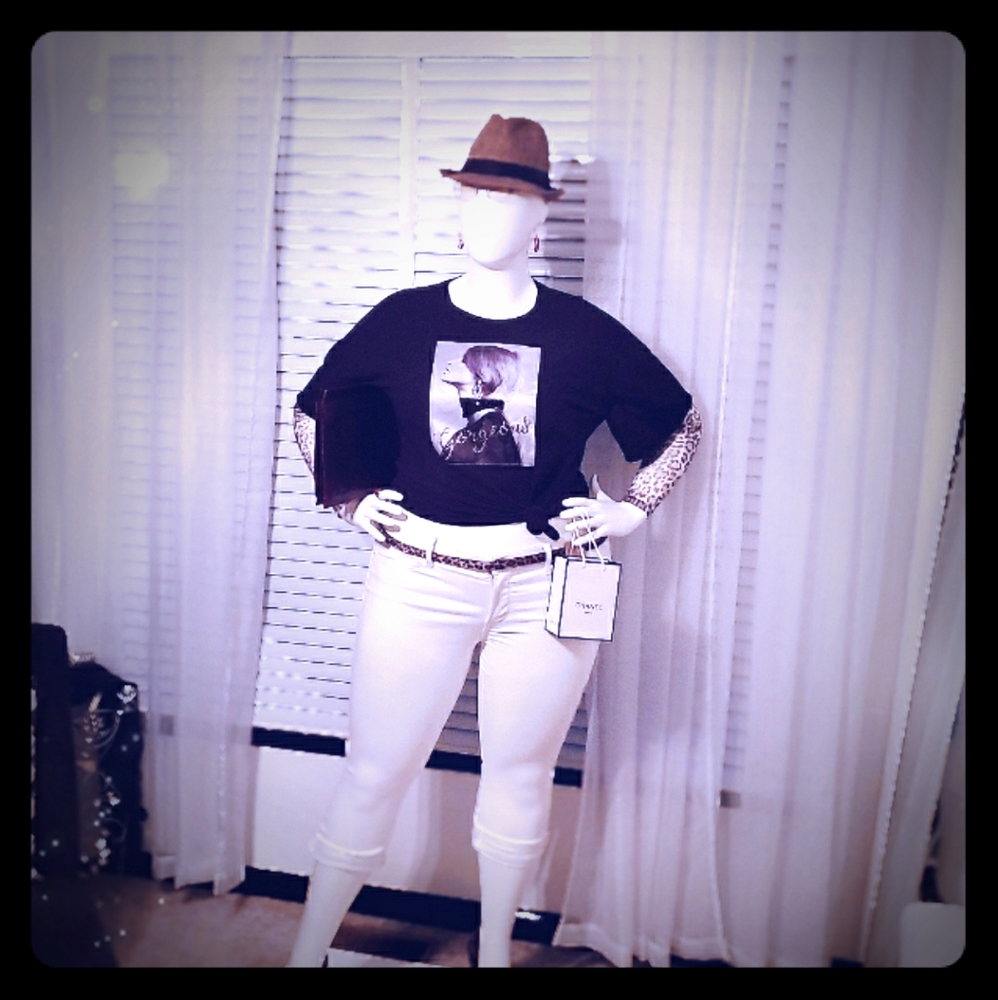 White size 18 Levi's Jeans Crops